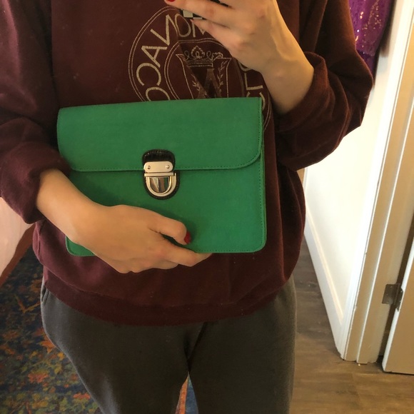 Envelope Clutch - Picture 5 of 6